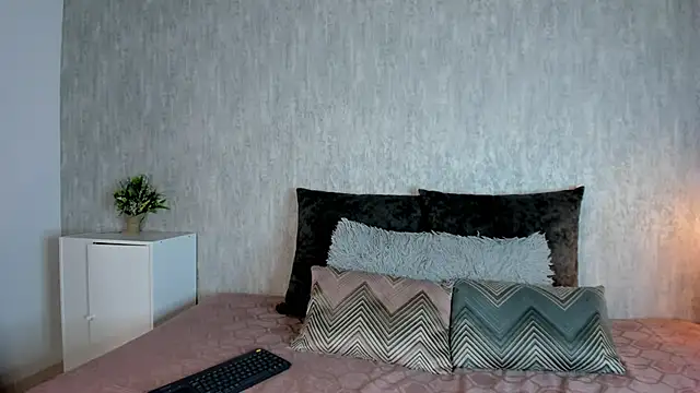 Snapshot of Lore_evans chatting on 03.24.26 Lore evans online show from 03.24.26