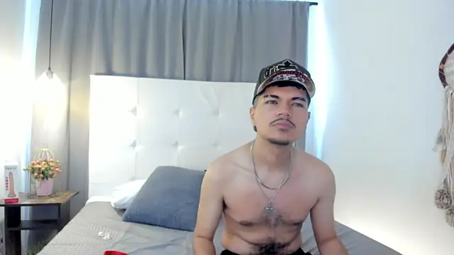 Snapshot of Jason_23__ chatting on 03.11.26 Jason 23 online show from 03.11.26