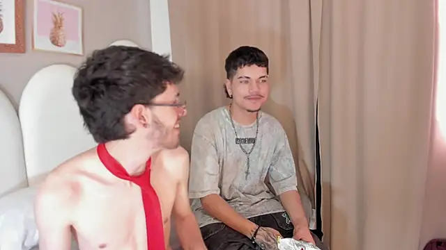 Snapshot of Jason_23__ chatting on 04.11.26 Jason 23 online show from 04.11.26