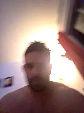 Snapshot of kevenle89 chatting on 03.01.26 kevenle89 online show from 03.01.26