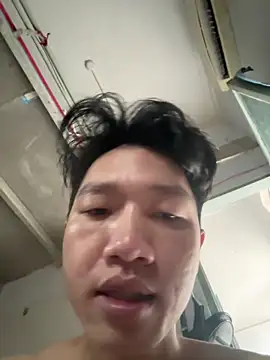 Snapshot of yuici79 chatting on 02.25.26 yuici79 online show from 02.25.26