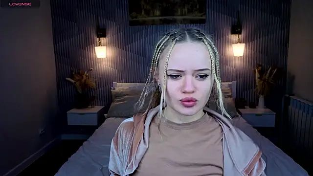 Tessa Ashe online show from 04.22.26