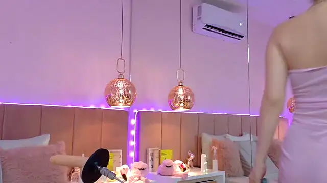 AnnieAddam online show from 03.22.26