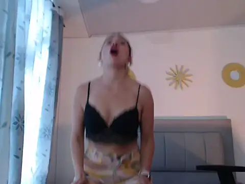 Julietaamado online show from 04.08.26