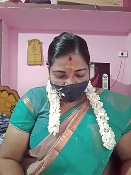Snapshot of tamil_lathikaaa chatting on 04.30.26 tamil lathikaaa online show from 04.30.26