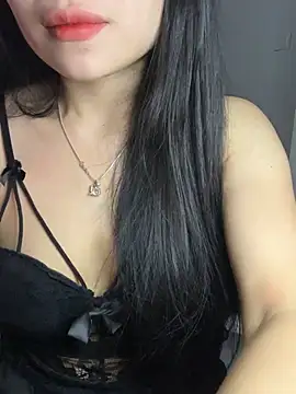 Snapshot of Tinn_tin chatting on 04.19.26 Tinn tin online show from 04.19.26