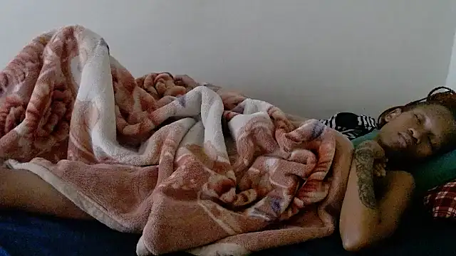 Freakycandy02 online show from 04.14.26