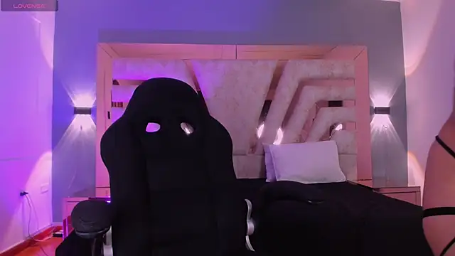 AgathaUwuDoll online show from 03.08.26