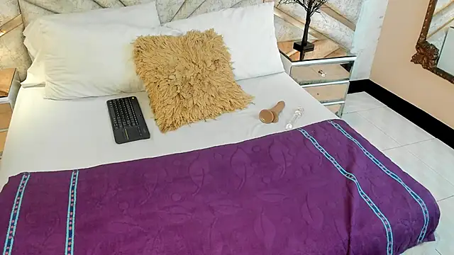 EmeelyMuller online show from 03.19.26