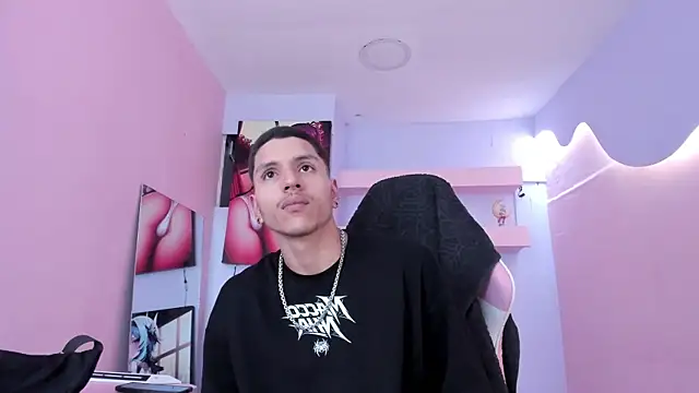 DanteLuxx online show from 05.18.26