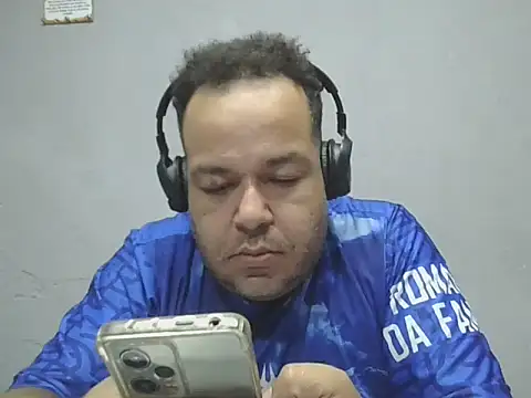 Snapshot of UrsoBissexualPauGrosso chatting on 03.21.26 UrsoBissexualPauGrosso online show from 03.21.26