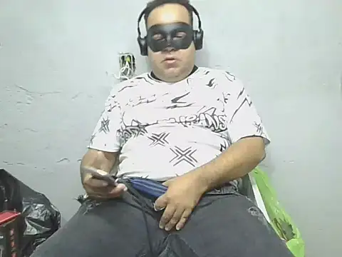 Snapshot of UrsoBissexualPauGrosso chatting on 03.23.26 UrsoBissexualPauGrosso online show from 03.23.26