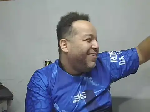 Snapshot of UrsoBissexualPauGrosso chatting on 04.01.26 UrsoBissexualPauGrosso online show from 04.01.26