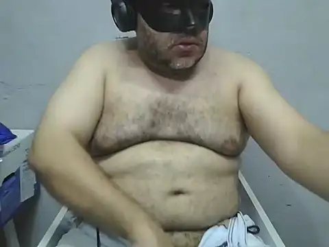 Snapshot of UrsoBissexualPauGrosso chatting on 04.06.26 UrsoBissexualPauGrosso online show from 04.06.26