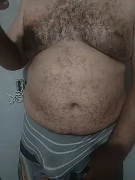 Snapshot of UrsoBissexualPauGrosso chatting on 04.16.26 UrsoBissexualPauGrosso online show from 04.16.26