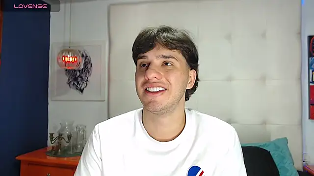 EXCLUSIVE8 online show from 03.24.26