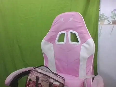 missrica13 online show from 03.19.26