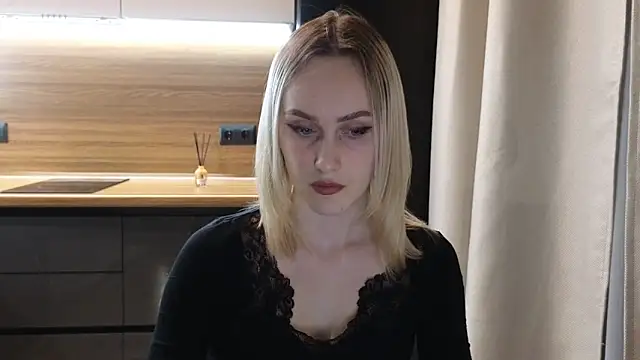 Bella Villen online show from 04.04.26