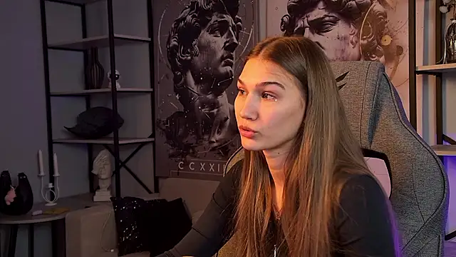 Snapshot of Sweet_Emilya chatting on 03.01.26 Sweet Emilya online show from 03.01.26