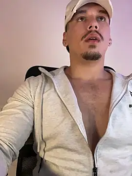 NIKLAS BRAUNN01 online show from 06.20.26