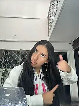 LilyRossi  online show from 07.04.26