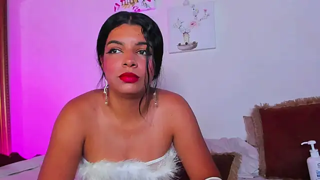 Snapshot of Arianna_Moore chatting on 06.18.26 Arianna Moore online show from 06.18.26