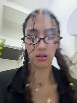 Snapshot of samantha_rogers chatting on 03.18.26 samantha rogers online show from 03.18.26