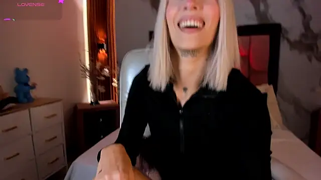 Snapshot of samantha_rogers chatting on 04.13.26 samantha rogers online show from 04.13.26