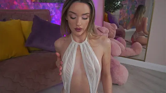 Snapshot of KatieCutieXoo chatting on 03.01.26 KatieCutieXoo online show from 03.01.26