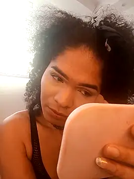 Snapshot of V-nus chatting on 03.13.26 V-nus online show from 03.13.26