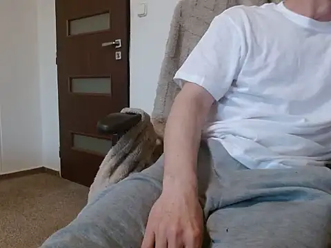 Snapshot of Sokarek chatting on 04.21.26 Sokarek online show from 04.21.26