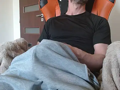 Snapshot of Sokarek chatting on 04.28.26 Sokarek online show from 04.28.26
