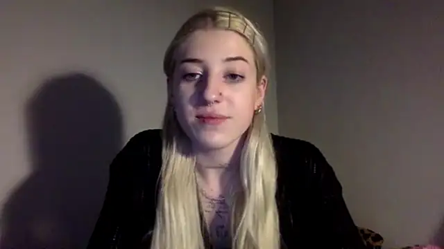 Snapshot of EmmyWet chatting on 02.26.26 EmmyWet online show from 02.26.26