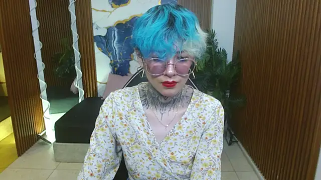 Snapshot of Lyra_tay chatting on 04.09.26 Lyra tay online show from 04.09.26