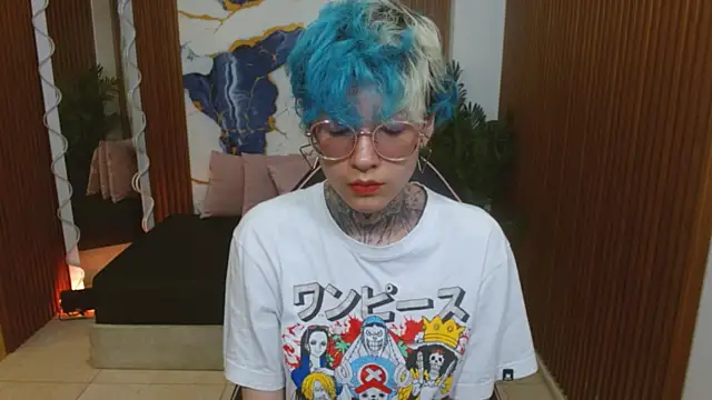 Snapshot of Lyra_tay chatting on 04.14.26 Lyra tay online show from 04.14.26