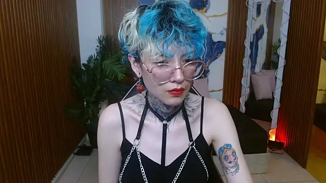 Snapshot of Lyra_tay chatting on 04.17.26 Lyra tay online show from 04.17.26