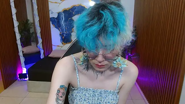 Snapshot of Lyra_tay chatting on 04.21.26 Lyra tay online show from 04.21.26