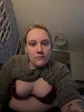 SassieBlondie online show from 02.27.26