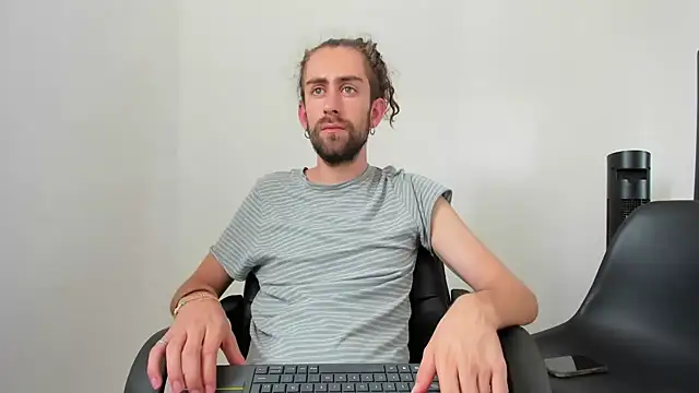 Jean And PaulXL online show from 07.07.26
