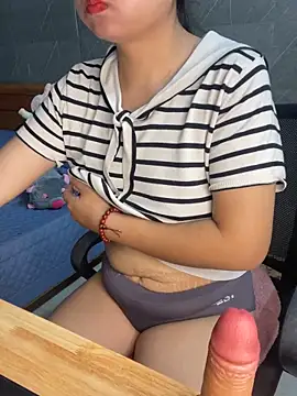 Snapshot of Lisa_Sweet86 chatting on 04.11.26 Lisa Sweet86 online show from 04.11.26