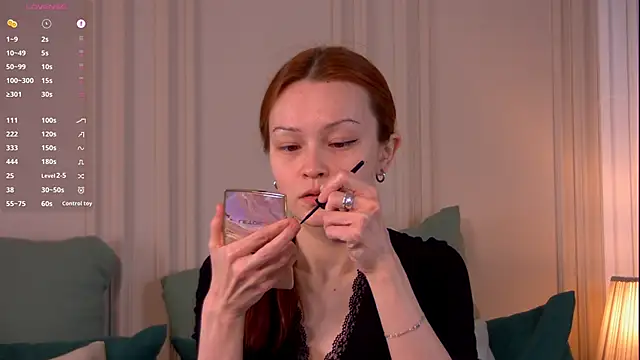 SadieSink  online show from 04.09.26