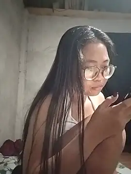 Snapshot of angelpinay44 chatting on 07.22.26 angelpinay44 online show from 07.22.26