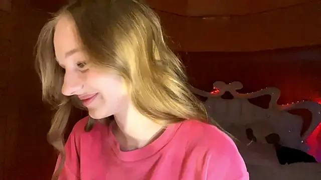 Anika Socutehe online show from 04.17.26