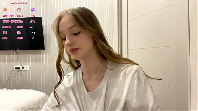 Anika Socutehe online show from 05.14.26