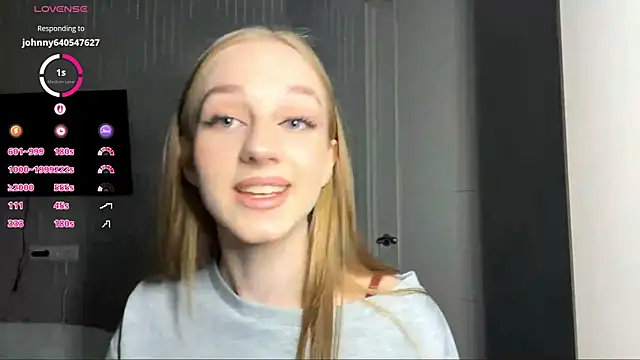 Snapshot of Anika_Socutehe chatting on 06.11.26 Anika Socutehe online show from 06.11.26