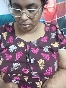 Snapshot of deepika-mallus chatting on 06.17.26 deepika-mallus online show from 06.17.26