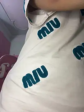 Leeeeiu online show from 06.11.26
