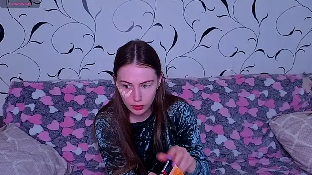 Luxwyverna online show from 05.21.26
