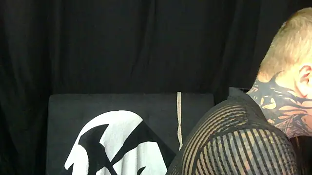 devilWithTats online show from 04.11.26