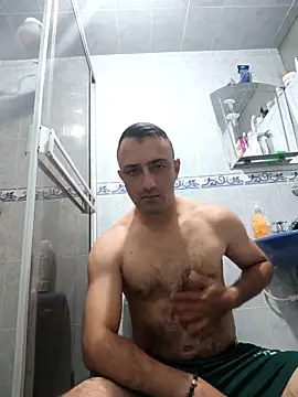 Snapshot of RaphandLey chatting on 03.03.26 RaphandLey online show from 03.03.26